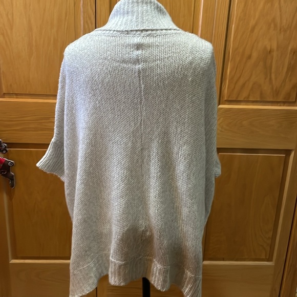 STITCH FIX RD Style Jessika Cowl Neck Poncho - Picture 6 of 10